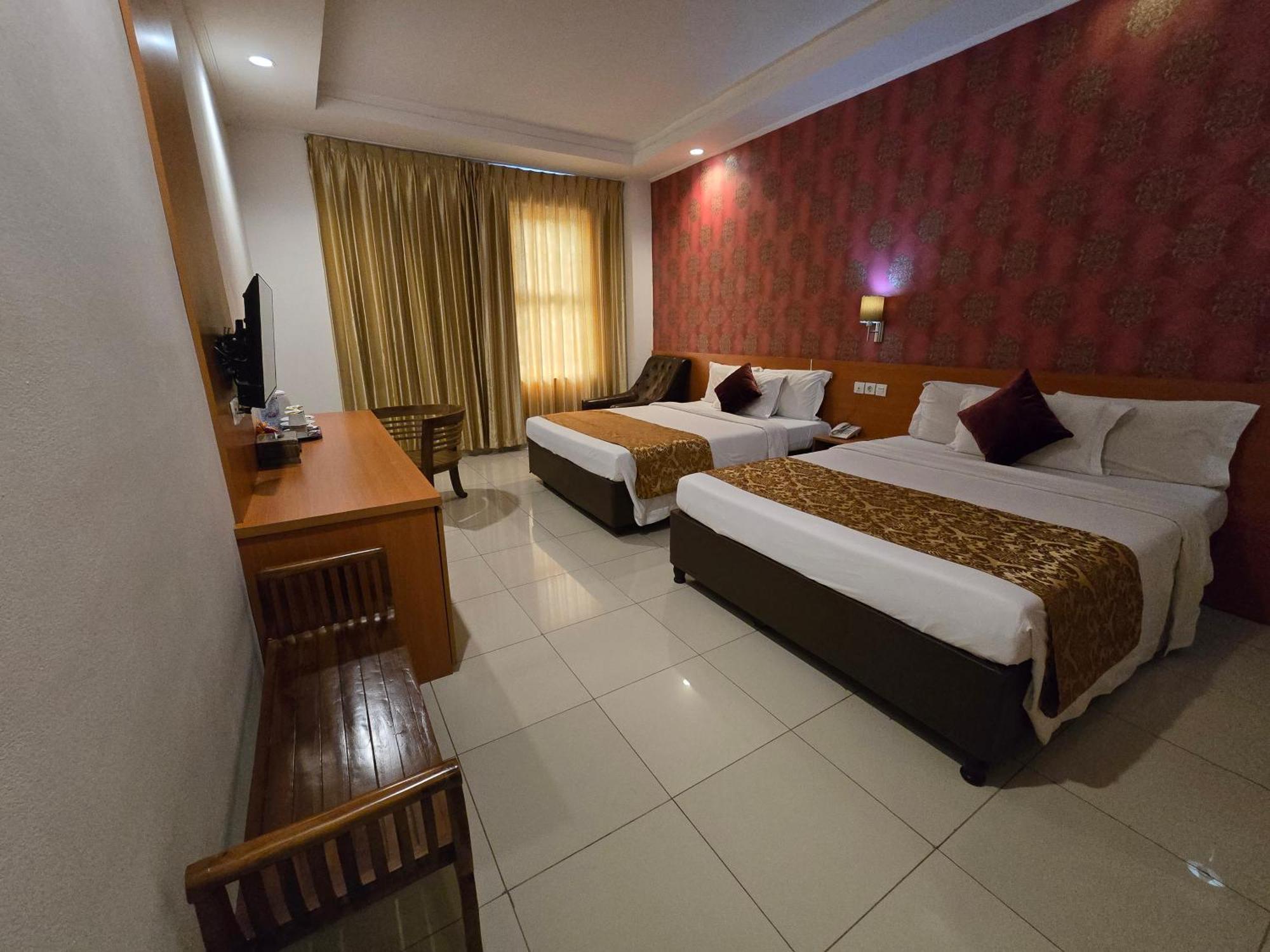 Marilyn Hotel Serpong Eksteriør billede