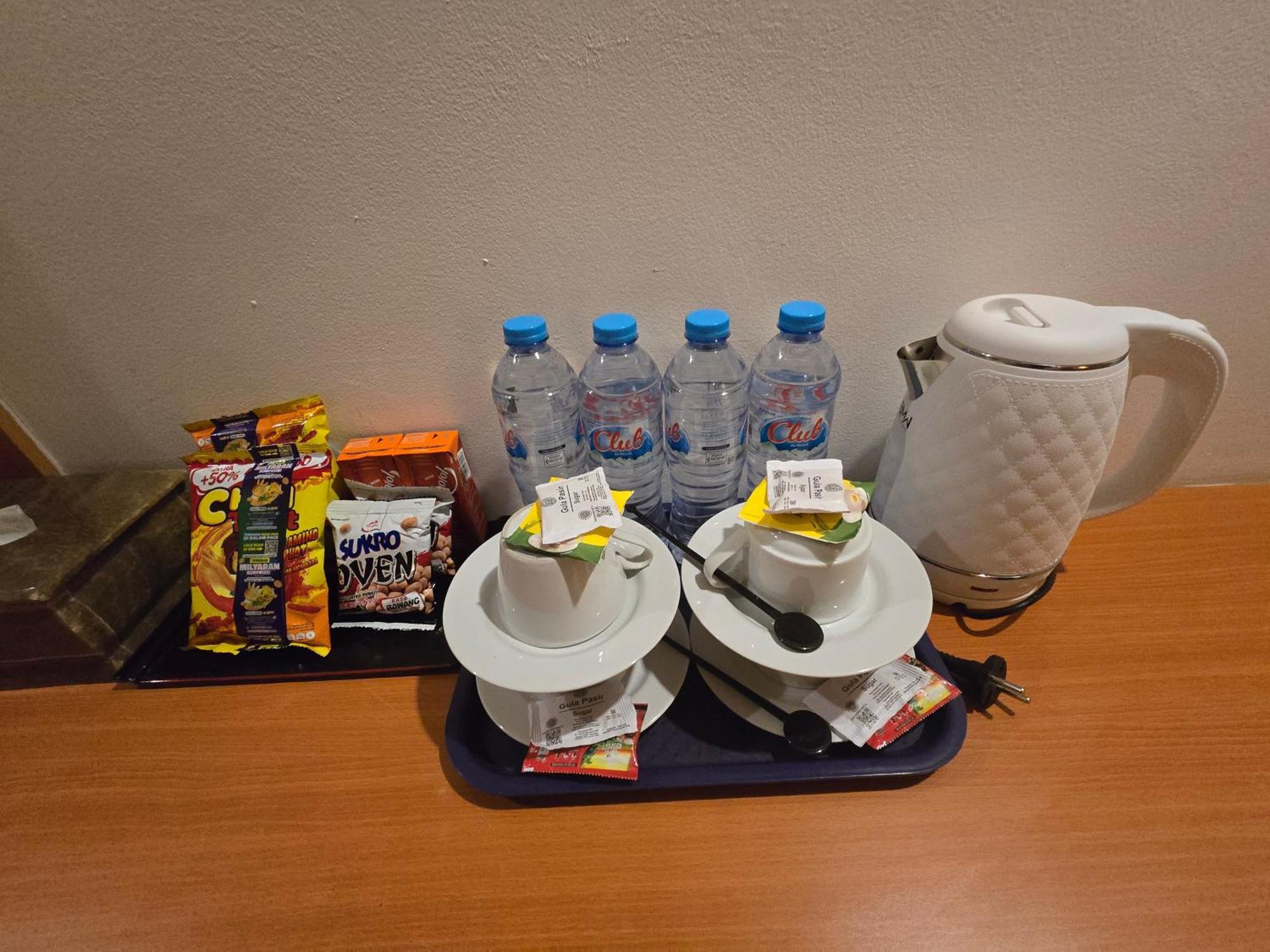 Marilyn Hotel Serpong Eksteriør billede